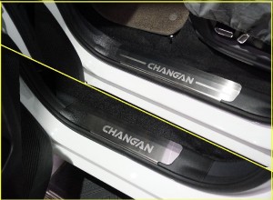 Обвес для CHANGAN Hunter Plus 2.0 4WD 2023 Накладки на пластиковые пороги (лист шлифованный надпись CHANGAN) 4шт