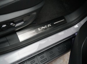 Обвес для CHANGAN UNI-K 2.0 4WD 2023 Накладки на пластиковые пороги (лист шлифованный надпись UNI-K) 2шт