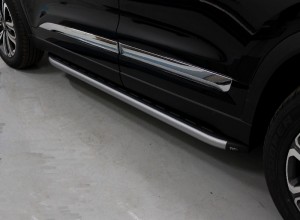 Обвес для CHERY Tiggo 8 2020- Пороги алюминиевые с пластиковой накладкой (карбон серебро) 1720 мм