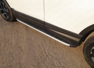 Обвес для HONDA CR-V 2017- Пороги алюминиевые с пластиковой накладкой (карбон серебро) 1720 мм