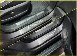 Обвес для JAECOO J8 2.0L 4WD 2024 Накладки на пороги (лист шлифованный надпись Jaecoo) 4 шт