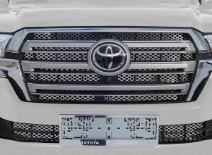 Обвес для TOYOTA Land Cruiser 200 2015- (кроме EXECUTIVE) Решетка радиатора верхняя (лист)